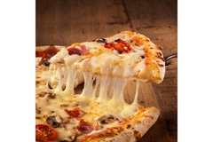 Image Pizza cheese stretch